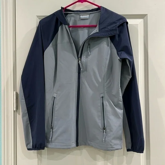 Columbia lightweight softshell hooded jacket - Picture 1 of 6